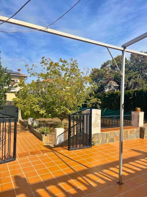 Villa Casa Con Jardin En Ogíjares Exterior foto